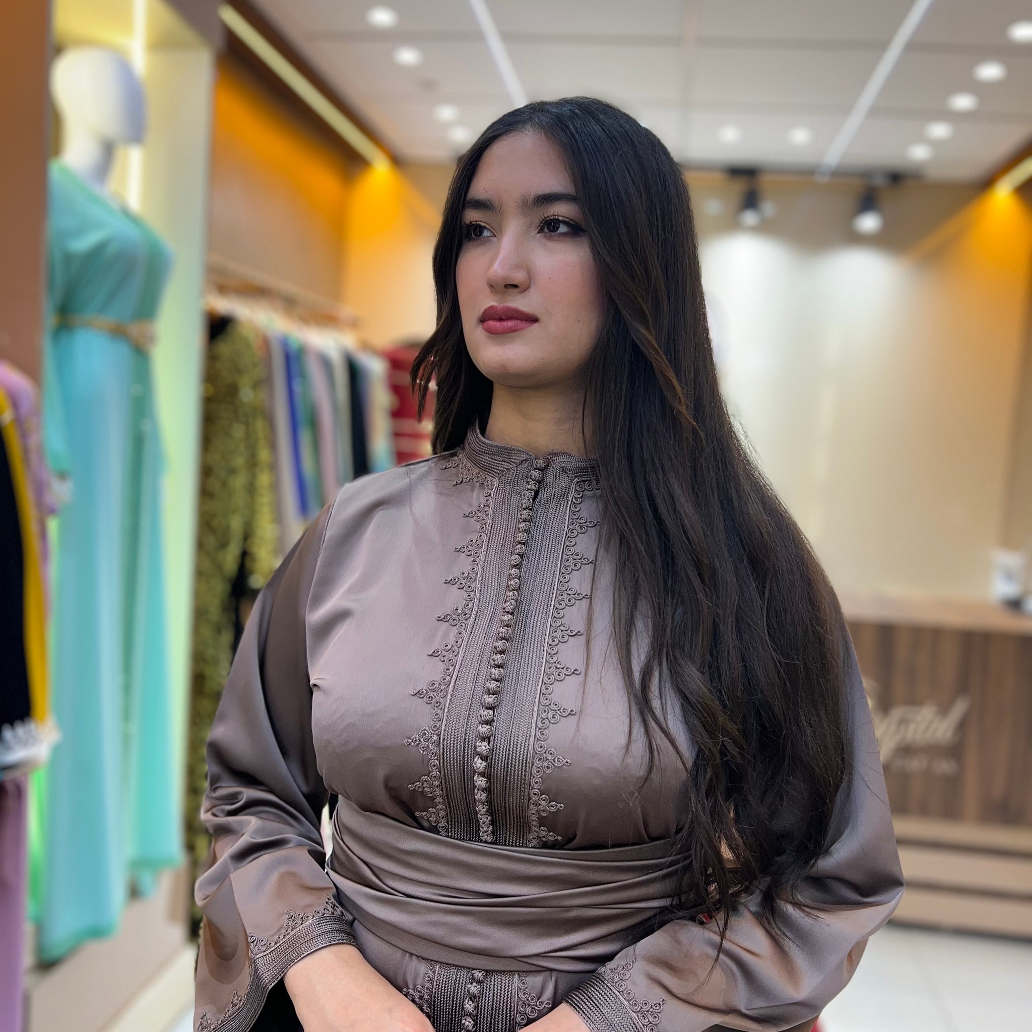 Caftan Mauve Élégance