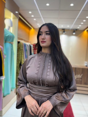 Caftan Mauve Élégance